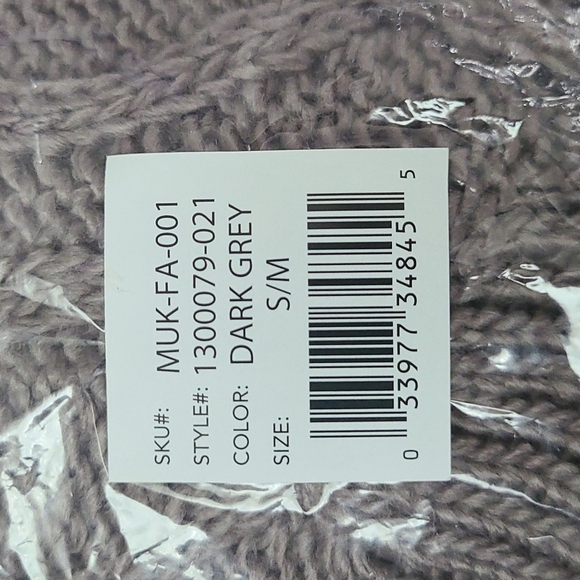 ⭐️40% Off⭐️ Muk Luks Dark Grey Cabin Slipper Socks - Picture 12 of 12